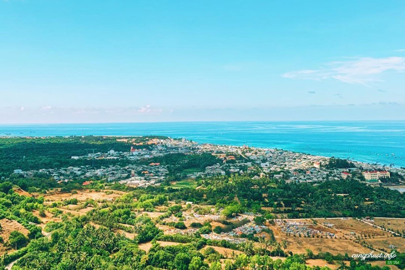 Cùng khám phá xem chuyến du lịch Phú Quý có gì mà khiến dân tình mê mẩn đến thế nhé!