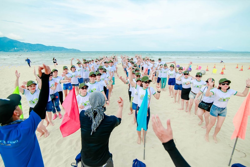 Trò chơi team building khá phổ biến, rèn luyện sức khỏe và tinh thần đoàn kết.