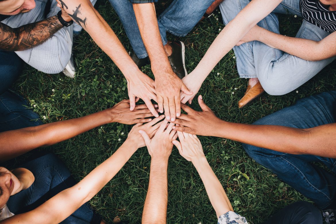 Các trò chơi team building giúp nhân viên thêm đoàn kết