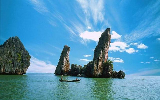 Khu du lịch Chùa Hang - Hòn Phụ Tử nằm trong di tích danh thắng Hòn Chồng Khu du lịch Chùa Hang - Hòn Phụ Tử nằm trong di tích danh thắng Hòn Chồng