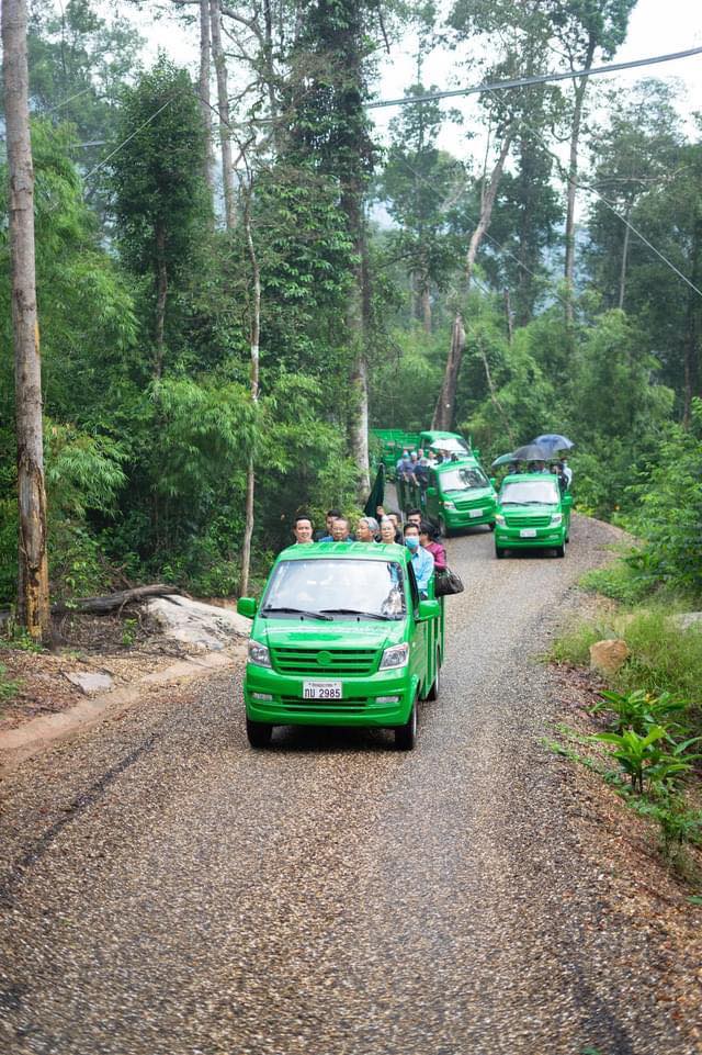 Đoàn khách trải nghiệm team building tại Lào - 7