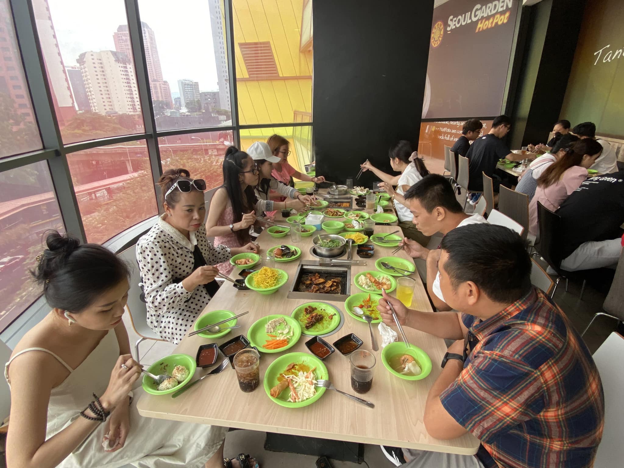 Khách tham tham gia tour Singapore - Malaysia 4N3Đ từ 09 - 16.7 - 5