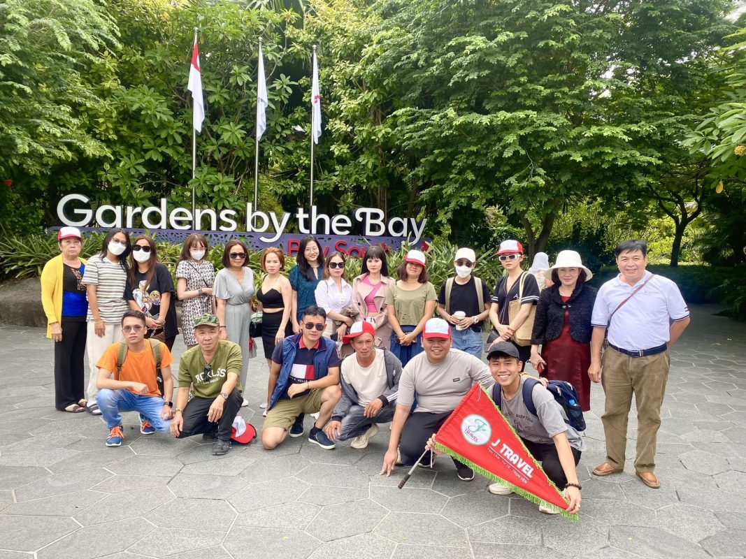 Khách tham tham gia tour Singapore - Malaysia 4N3Đ từ 09 - 16.7 - 3