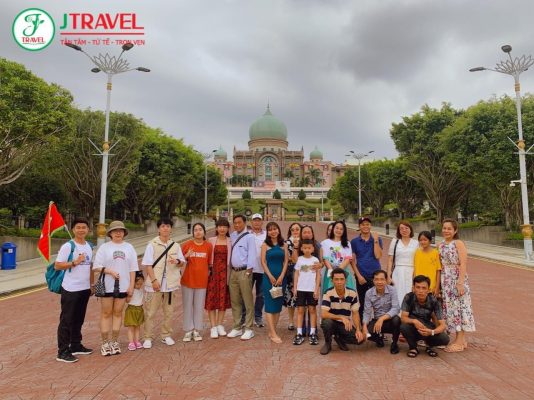 ĐOÀN KHÁCH J TRAVEL DU LỊCH SINGAPORE - MALAYSIA 21/8 - 24/8/2022 - 1