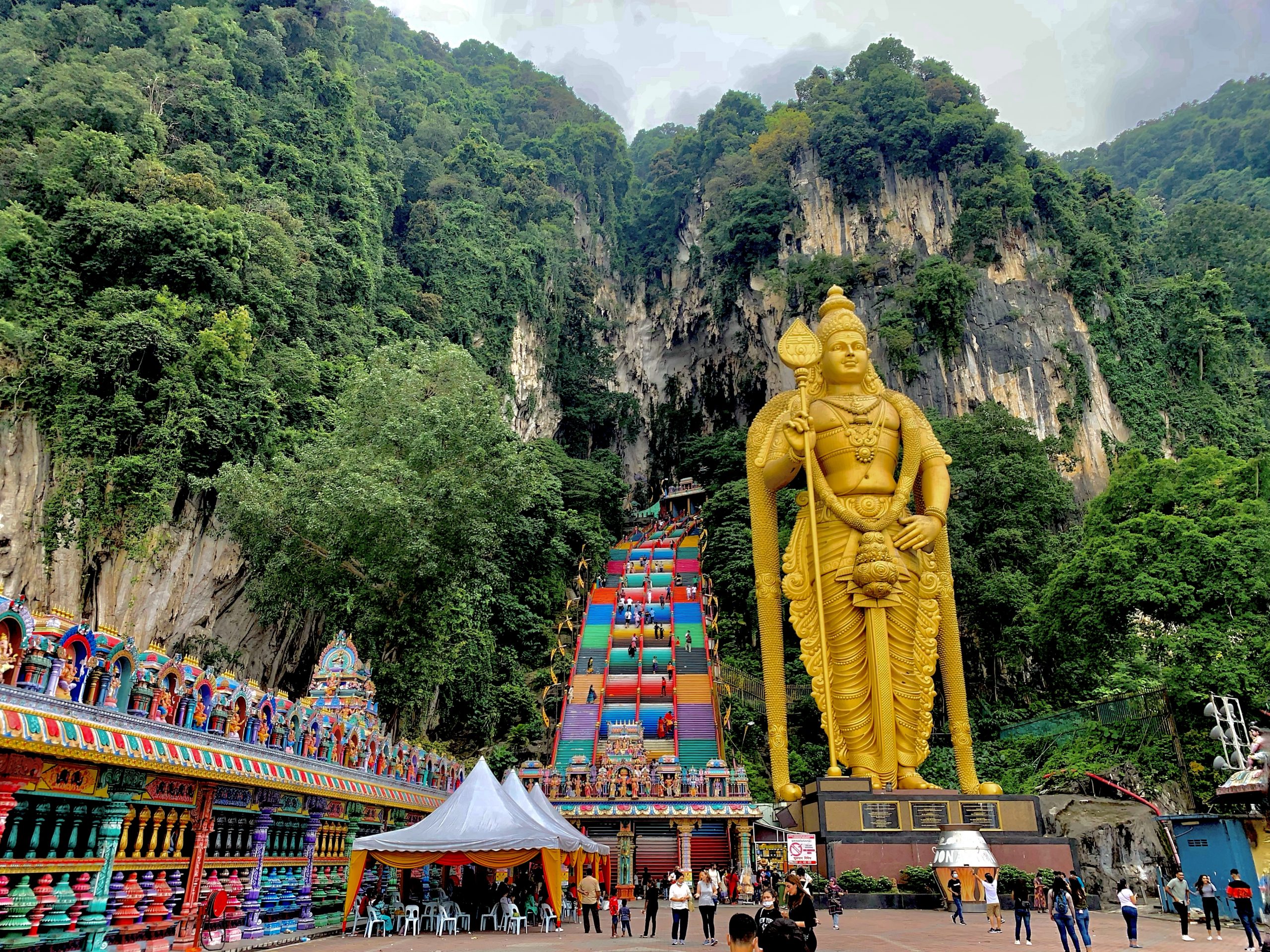 Động Batu là một địa điểm du lịch nổi tiếng của Malaysia