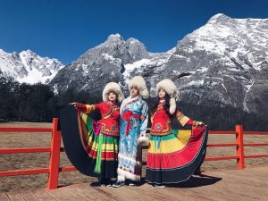 Núi tuyết ngọc long