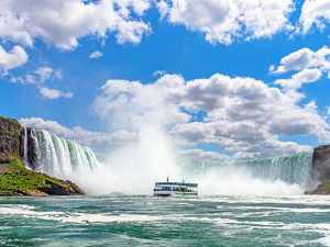 Du thuyền Maid of the Mist